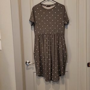 XL gray dress with white polka dots, midi length